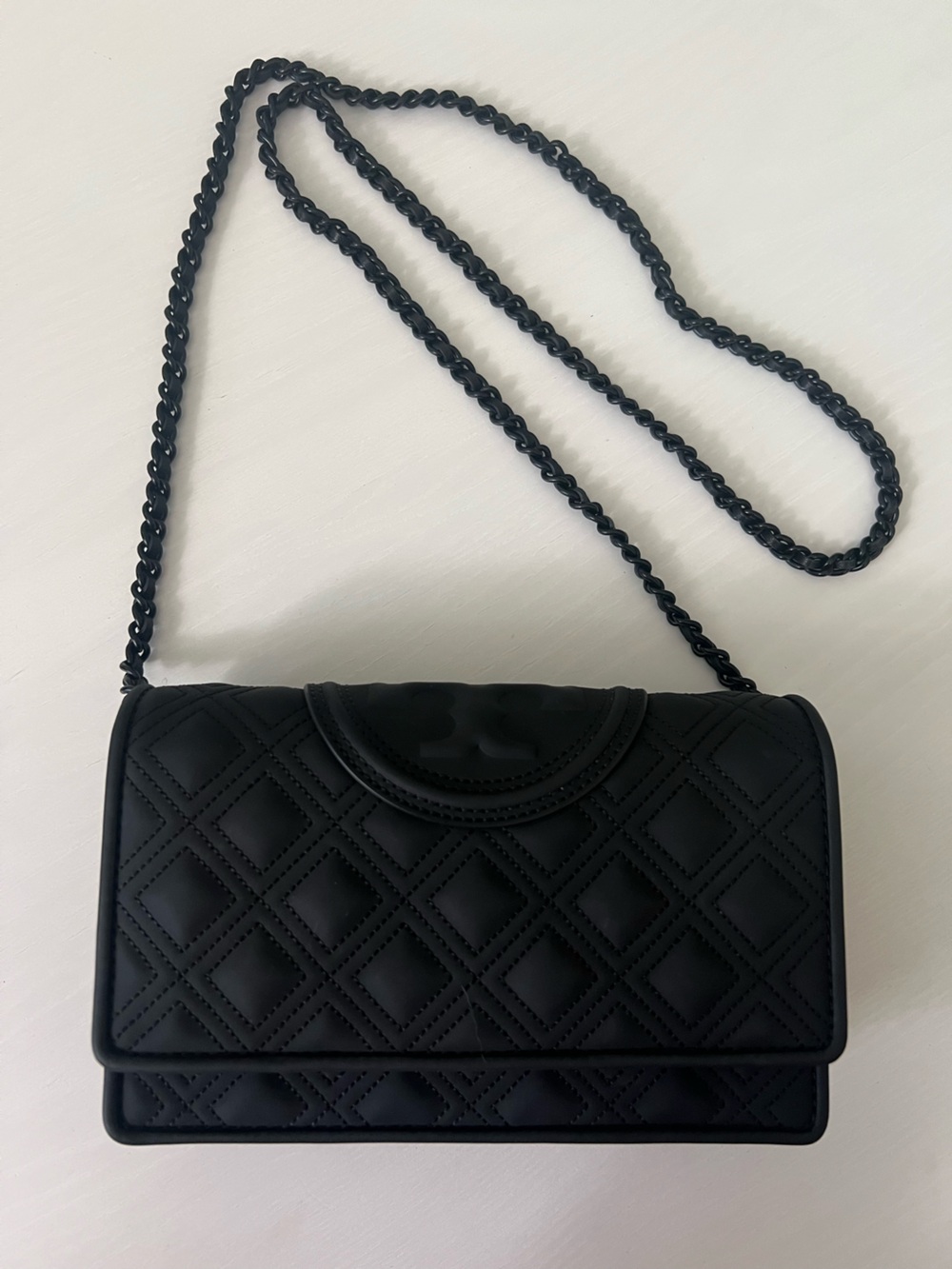 Tory Burch Fleming Matte Wallet on Chain / Crossbody – Black